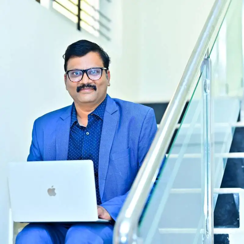 Srinivas Saripalli is widely regarded as the most accomplished life and business strategist in the country. A world renowned expert in the field of leadership and life coaching.